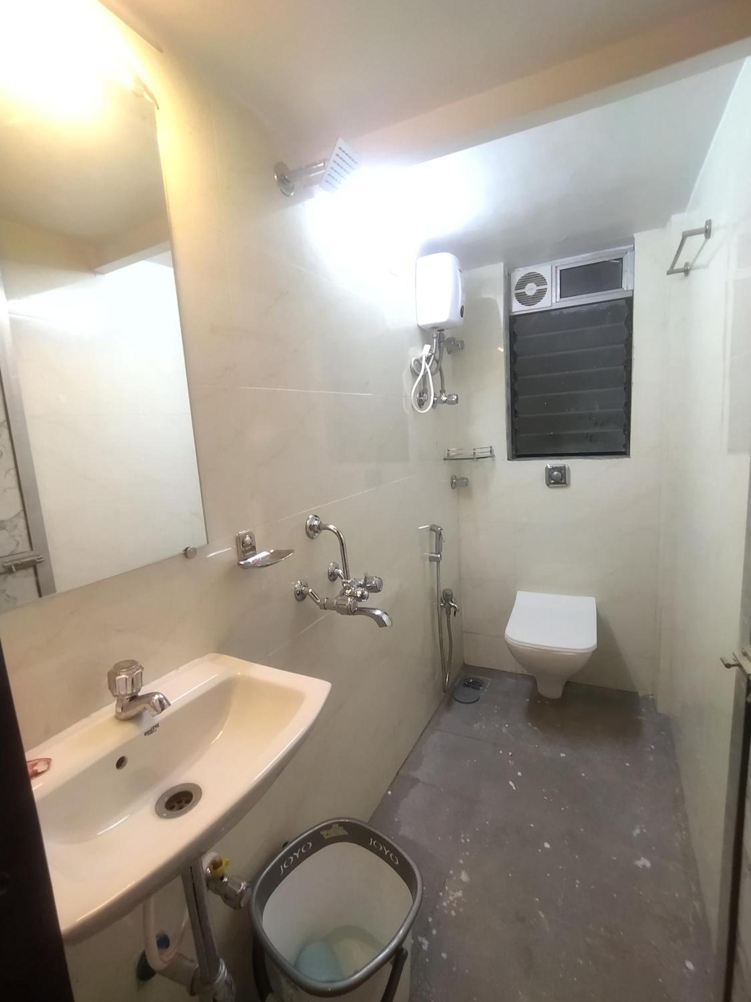 Everest Stays Rooms And Dormitory Mumbai Exterior foto