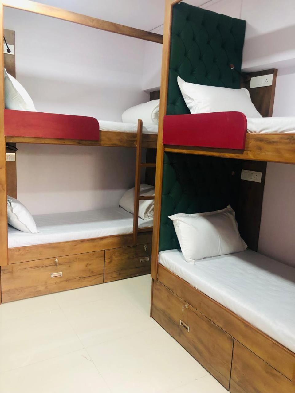 Everest Stays Rooms And Dormitory Mumbai Exterior foto