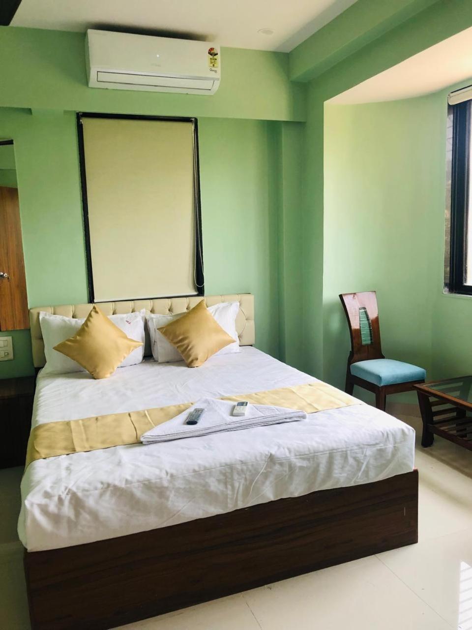 Everest Stays Rooms And Dormitory Mumbai Exterior foto